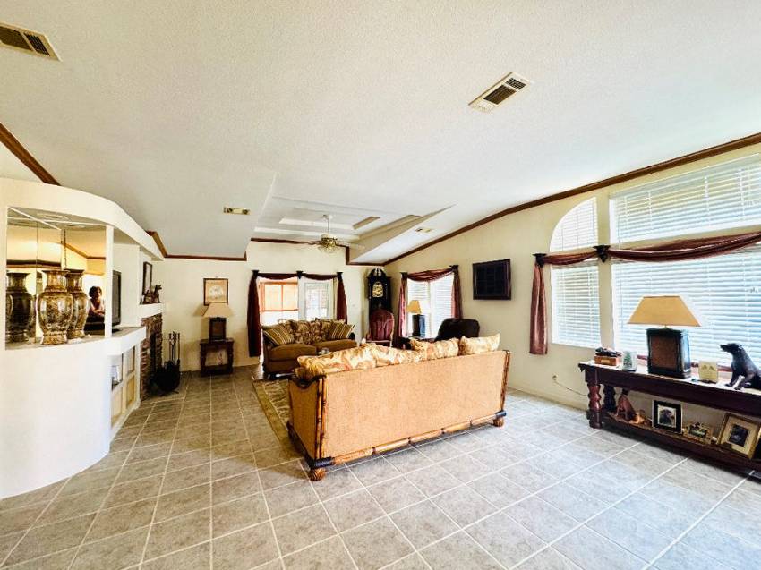 1603 Champion Drive a Lakeland, FL Mobile or Manufactured Home for Sale
